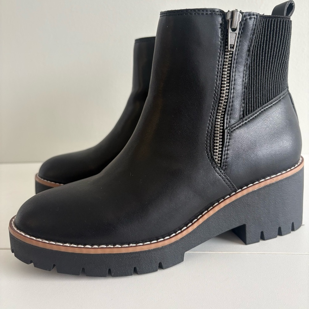 Blondo Damaris Waterproof Chelsea Ankle Boots Black Lug Sole Zip 7M
